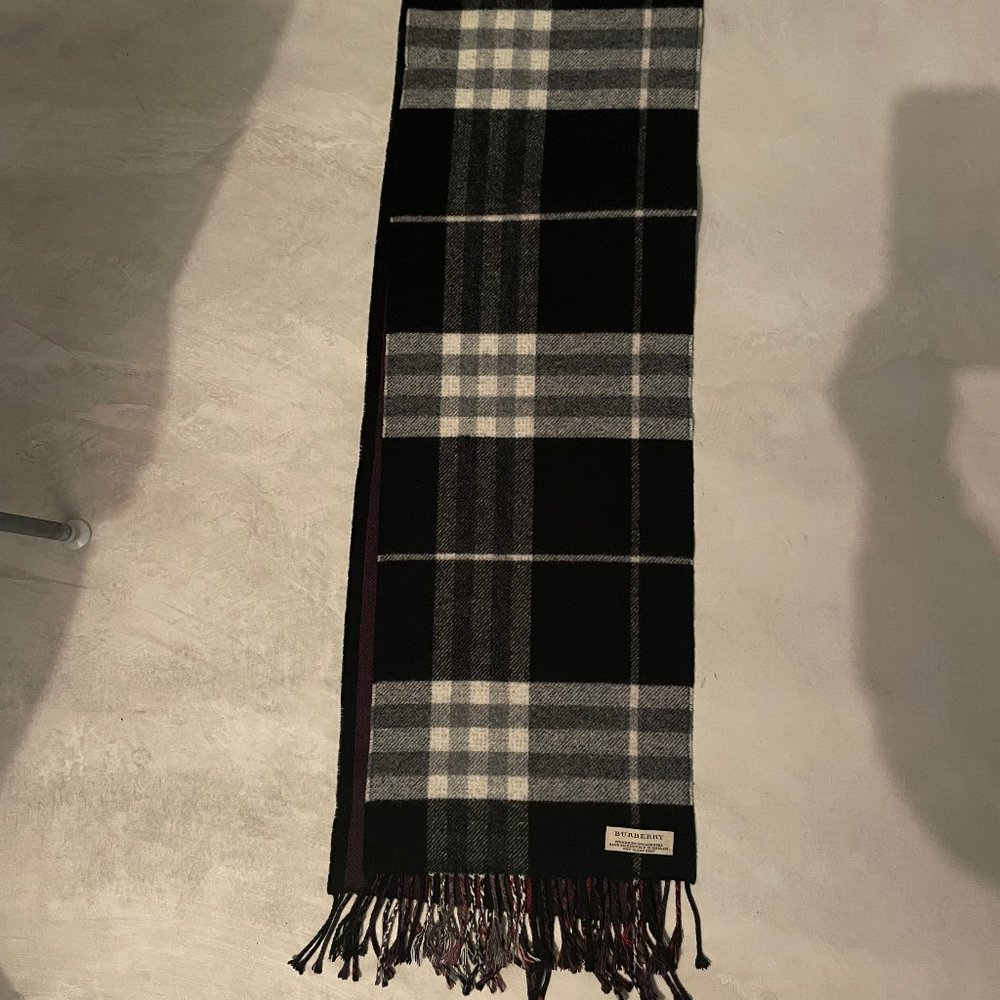 100% Authentic Burberry Merino Wool & Cashmere Blend Reversible Scarf - Picture 8 of 10